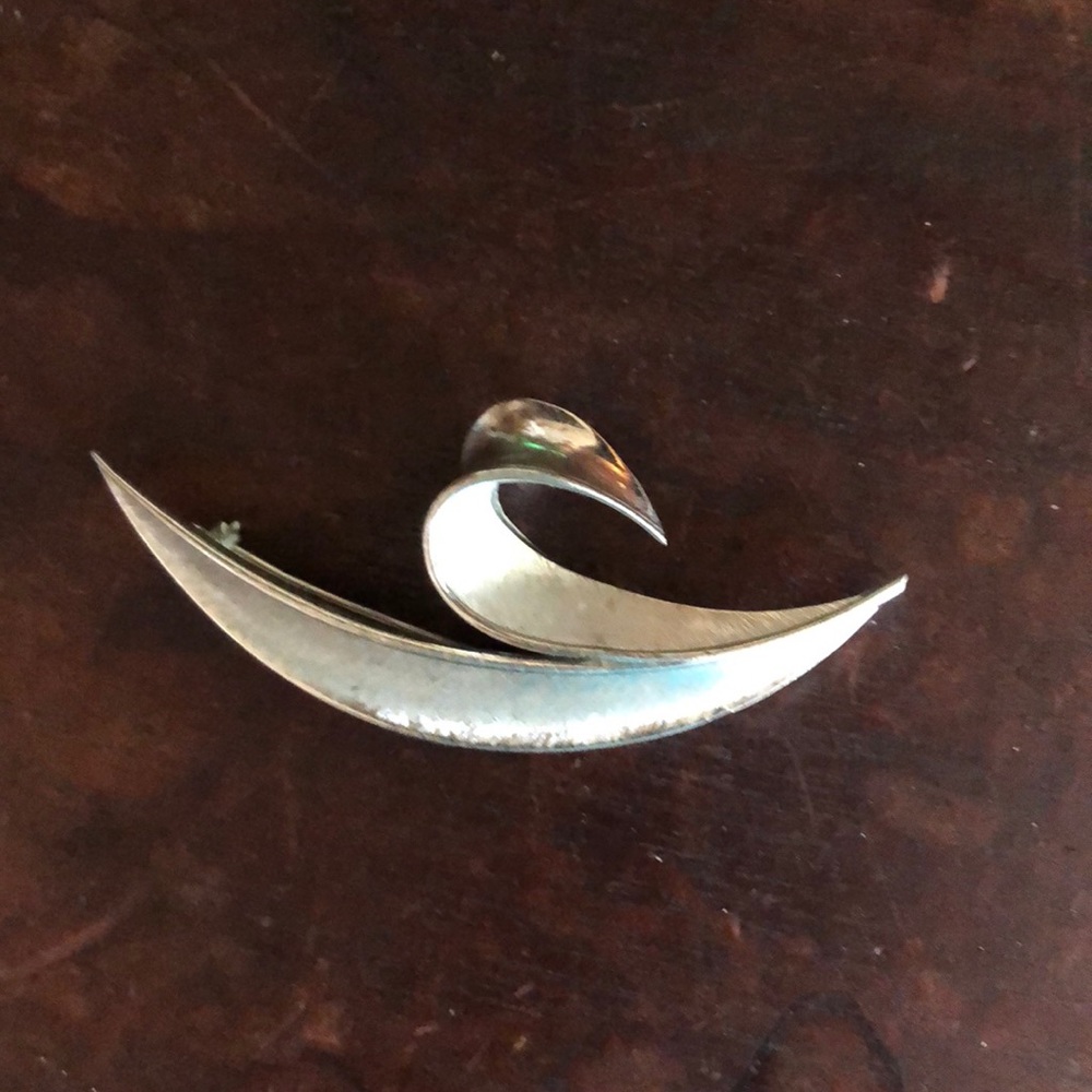 Silver Trifari brooch (vintage)